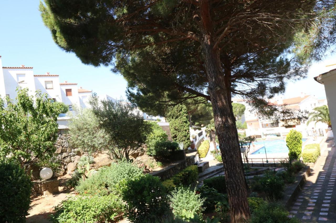 Jardins III B 2 - Piso Con Vista Al Mar Y Piscina Lejlighed Roses Eksteriør billede